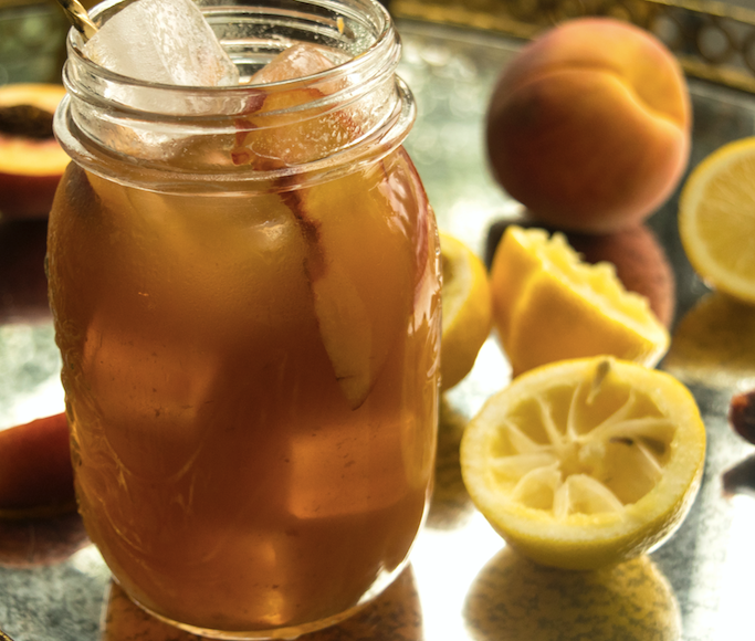 Curious Summer Cocktail :: Caramelized Peach Tea Cooler