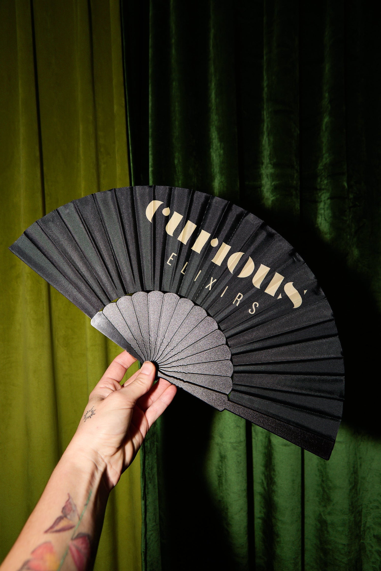 🍸 Sober Hosting Essentials: How to Throw a Booze-Free Party Everyone Loves