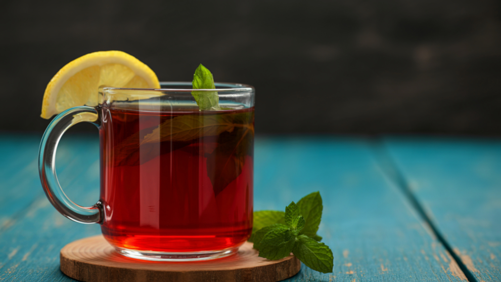 Bittersweet nonalcoholic digestif with lemon and mint