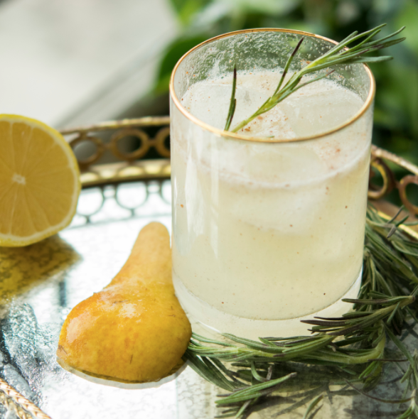 Seasonal Soft Cocktail :: Asian Pear Sparkler